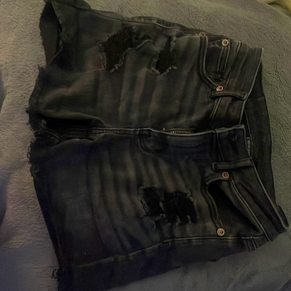 American Eagle shorts that are barley worn